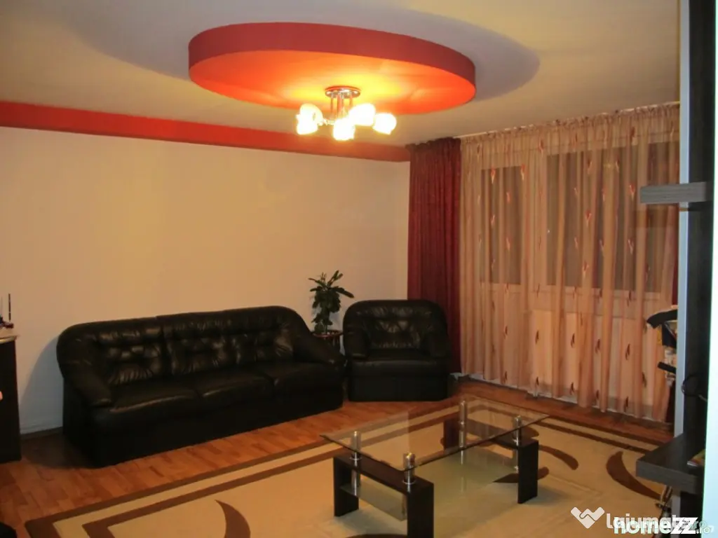 Vilă individuală, 180 mp, teren 11 ari, zona Sud-Est - Baia Mare (Maramures)