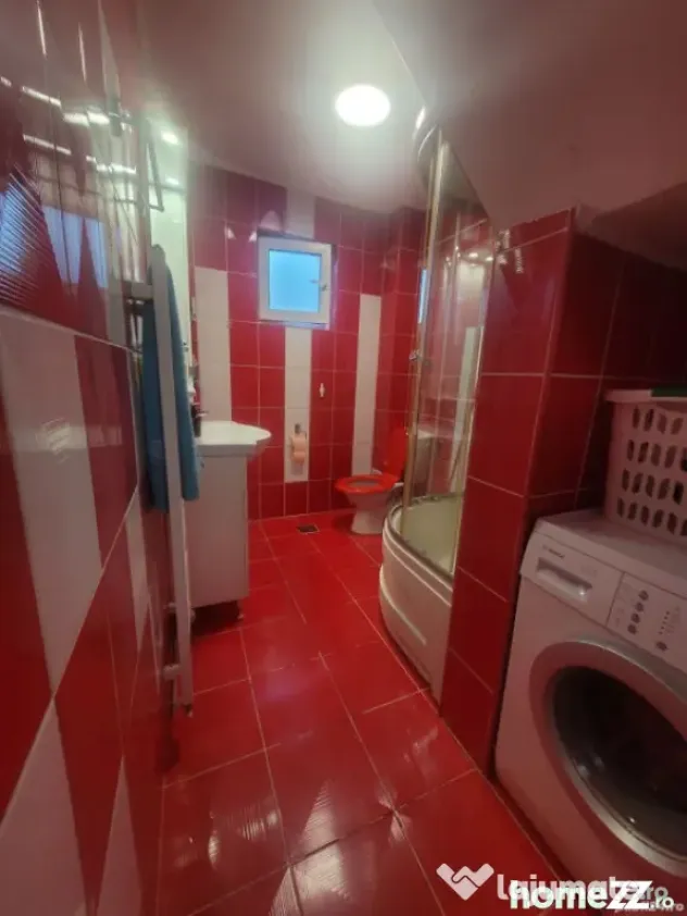 Vilă individuală, 180 mp, teren 11 ari, zona Sud-Est - Baia Mare (Maramures)