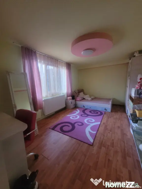 Vilă individuală, 180 mp, teren 11 ari, zona Sud-Est - Baia Mare (Maramures)