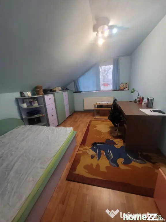 Vilă individuală, 180 mp, teren 11 ari, zona Sud-Est - Baia Mare (Maramures)