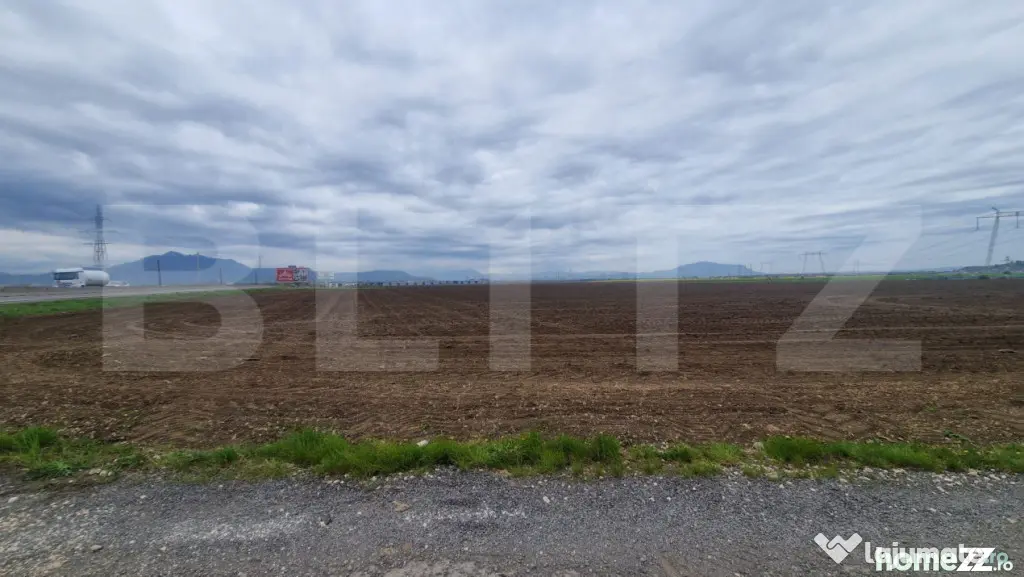 Teren extravilan arabil pretabil investitie casa sau afacere - Harman (Brasov)