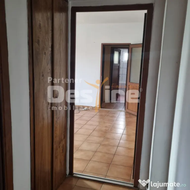 APARTAMENT DE VANZARE CU 3 CAMERE LA 5 CALARASI