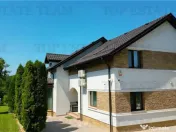 Vila cu deschidere la lac, piscina, garaj inchis - Branesti, 