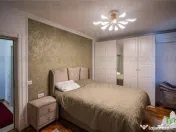 Vila cu deschidere la lac, piscina, garaj inchis - Branesti, 