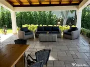 Vila cu deschidere la lac, piscina, garaj inchis - Branesti, 