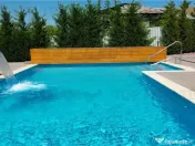 Vila cu deschidere la lac, piscina, garaj inchis - Branesti, 