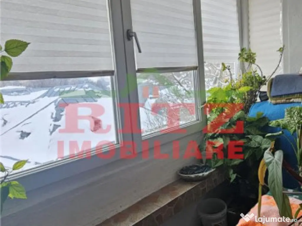 APARTAMENT CU 3 CAMERE,CENTRU !!!!