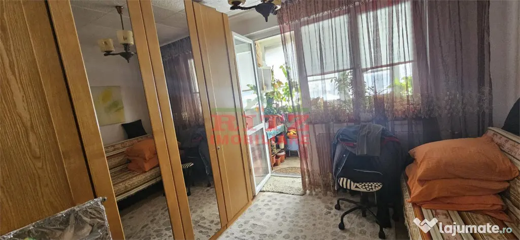 APARTAMENT CU 3 CAMERE,CENTRU !!!!