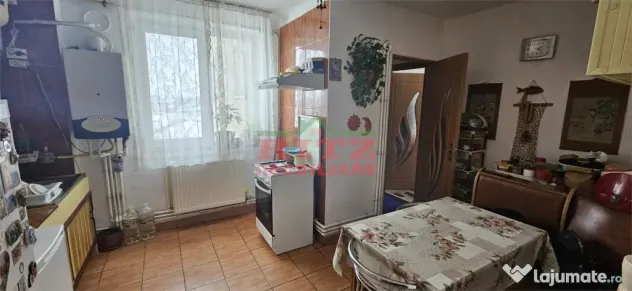 APARTAMENT CU 3 CAMERE,CENTRU !!!!