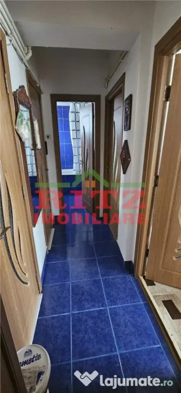 APARTAMENT CU 3 CAMERE,CENTRU !!!!