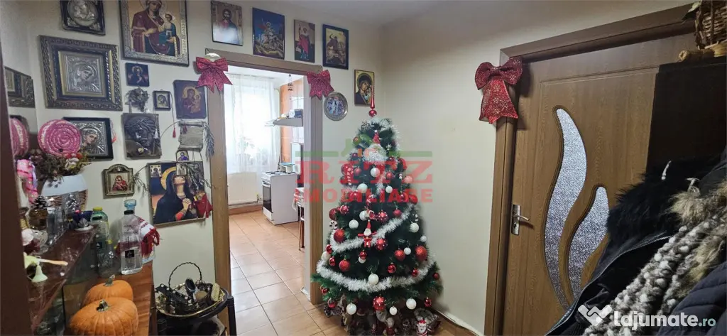 APARTAMENT CU 3 CAMERE,CENTRU !!!!