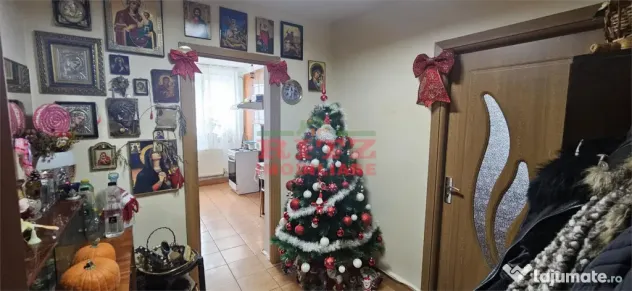 APARTAMENT CU 3 CAMERE,CENTRU !!!!
