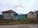 Casă cu 2 camere si teren de vanzare