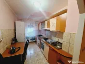 Apartament cu 3 camere de vânzare în zona Nufarul 