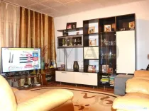 3 Camere, decomandat, parter curte privata! apartament in T