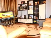 3 Camere, decomandat, parter curte privata! apartament in T 