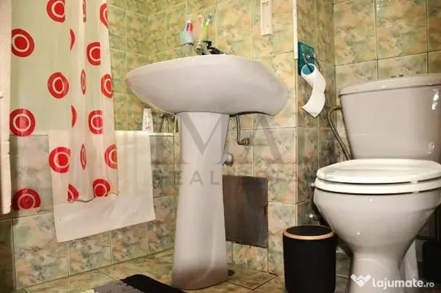3 Camere, decomandat, parter curte privata! apartament in T