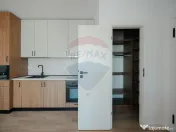 Apartament de închiriat cu 2 camere și parcare, ultrace... 