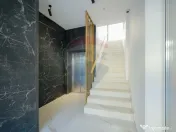 Apartament de închiriat cu 2 camere și parcare, ultrace... 