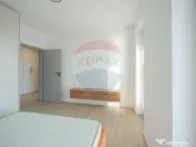 Apartament de închiriat cu 2 camere și parcare, ultrace... 