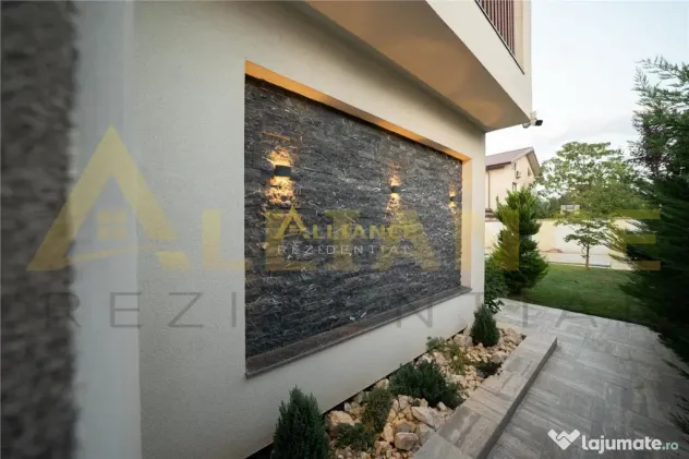 Vila Impresionanta cu Piscina Privata si Gradina de 850 mp i