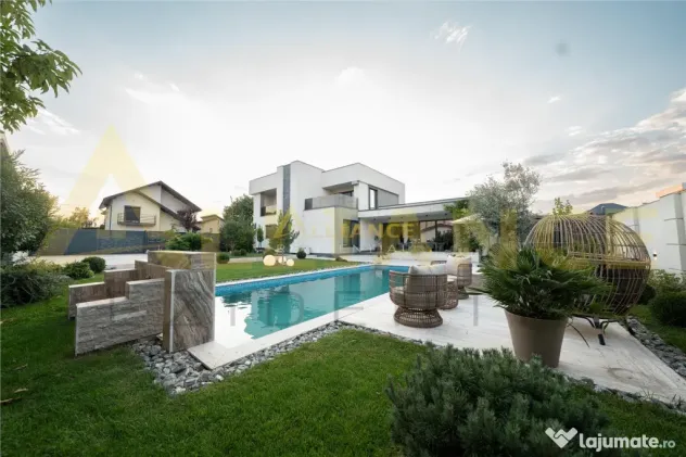 Vila Impresionanta cu Piscina Privata si Gradina de 850 mp i