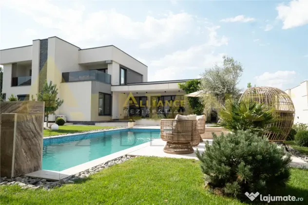 Vila Impresionanta cu Piscina Privata si Gradina de 850 mp i