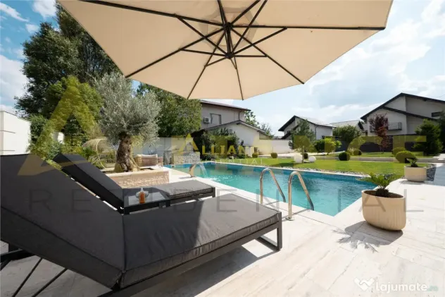 Vila Impresionanta cu Piscina Privata si Gradina de 850 mp i