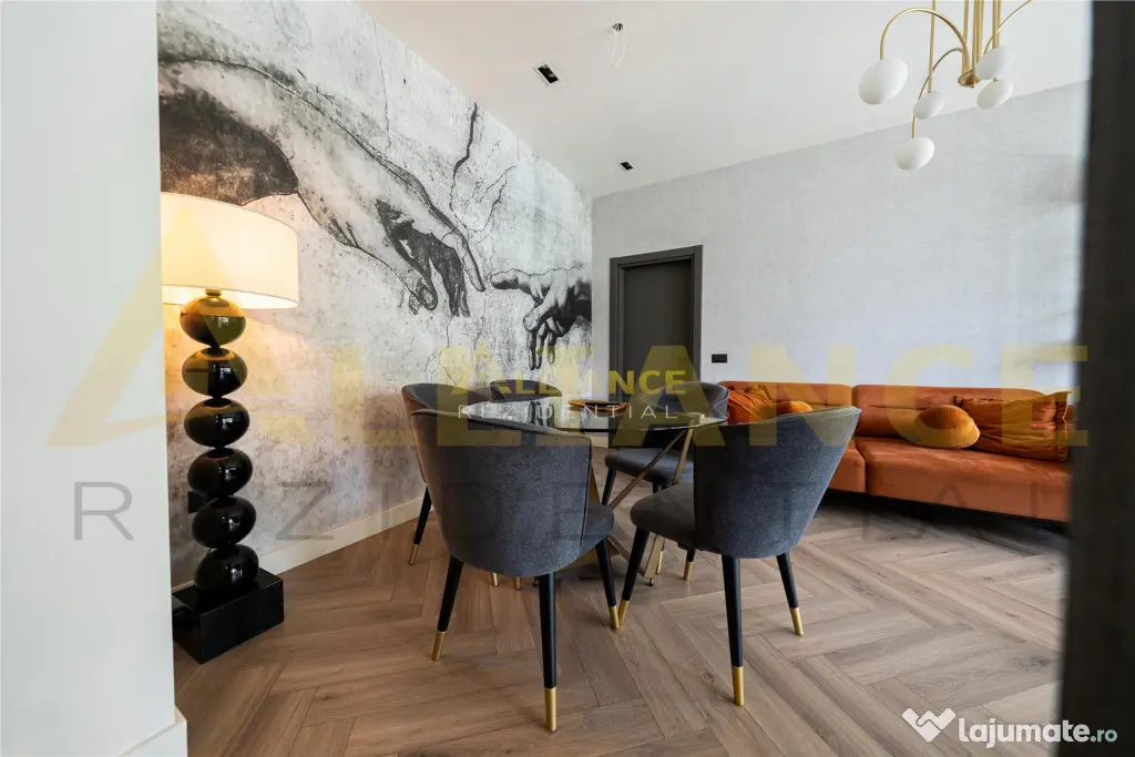 Vila Impresionanta cu Piscina Privata si Gradina de 850 mp i