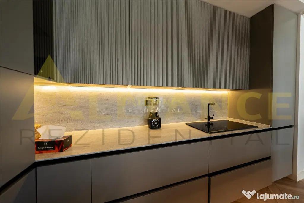 Vila Impresionanta cu Piscina Privata si Gradina de 850 mp i