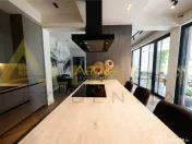 Vila Impresionanta cu Piscina Privata si Gradina de 850 mp i 