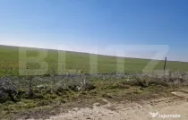 Teren intravilan cu o suprafata 1500 mp in zona Metro