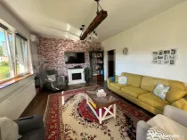 Apartament 3 camere, decomandate, etaj intermediar, garaj, C