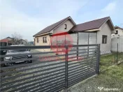 Casa 4 Camere cu Teren in Proprietate la Corbu 