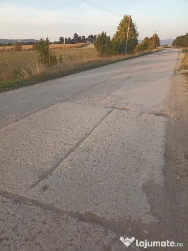 De vânzare teren extravilan langa Arcus