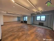 Spatiu de birouri 5 camere, Piata Victoriei, semi-decomandat, 152 mpu 