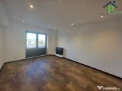 Spatiu de birouri 5 camere, Piata Victoriei, semi-decomandat, 152 mpu 