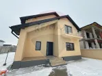 Casă / Vilă cu 4 camere de vânzare în zona Lascar Cat...