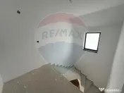 Casă / Vilă cu 4 camere de vânzare în zona Lascar Cat... 