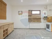 Apartament la casă cu curte proprie | Timișu de Jos | C... 