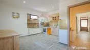 Parter de casă cu curte proprie si terasa | Dambul Morii... 