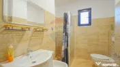 Parter de casă cu curte proprie si terasa | Dambul Morii...