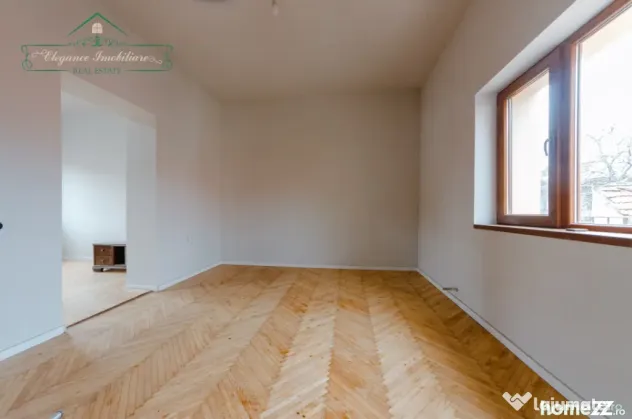 Apartament cu 2 camere la curte comuna, zona Centrala, Arad