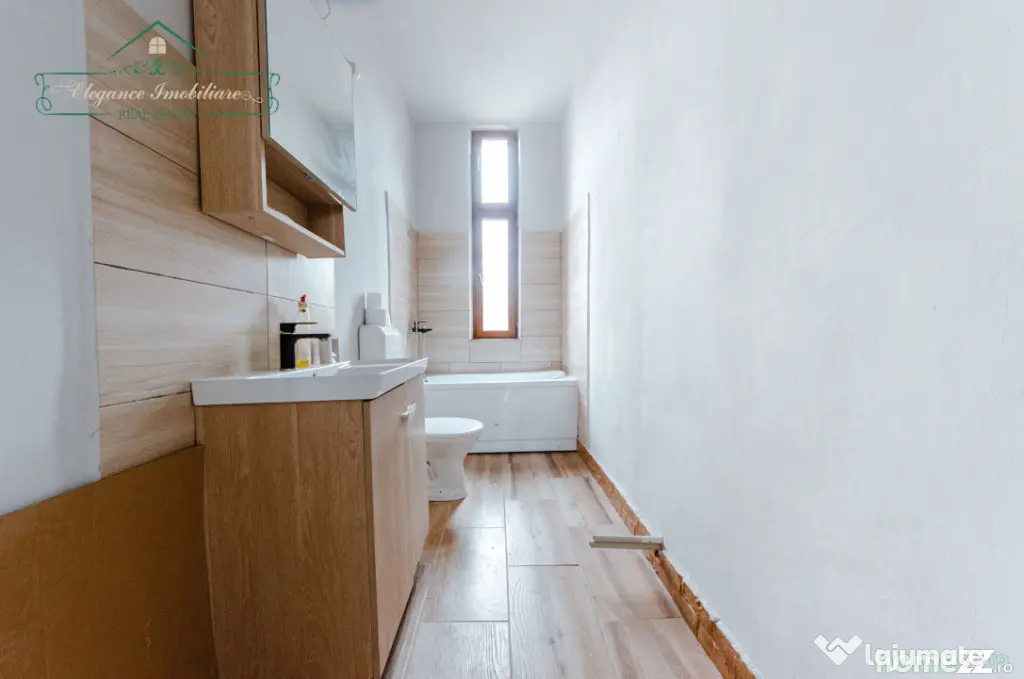 Apartament cu 2 camere la curte comuna, zona Centrala, Arad
