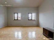 Apartament cu 2 camere la curte comuna, zona Centrala, Arad 