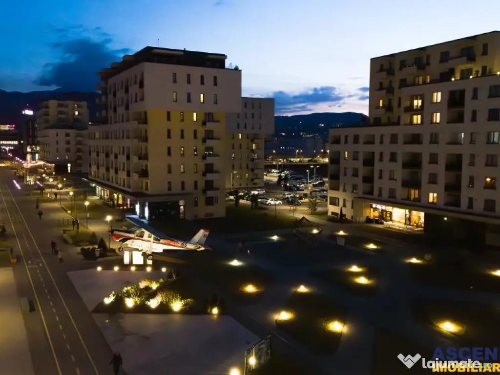 Rafinament urban:terase incantatoare,loc parcare,A Class,Kas