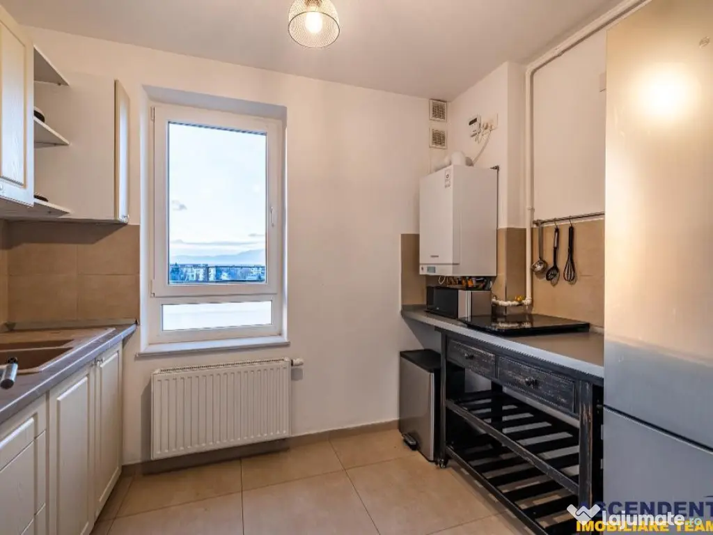 Rafinament urban:terase incantatoare,loc parcare,A Class,Kas