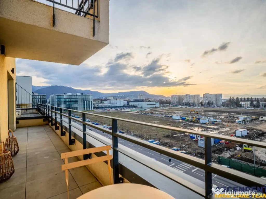 Rafinament urban:terase incantatoare,loc parcare,A Class,Kas