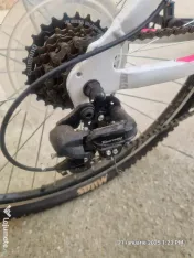 Bicicleta XFACT culoare alb cu roz 