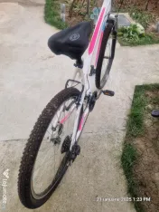 Bicicleta XFACT culoare alb cu roz 